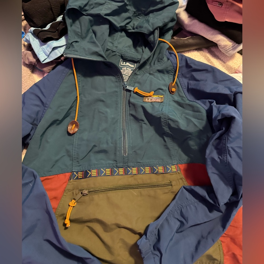 LIKE NEW L.L.Bean WATERPROOF anorak